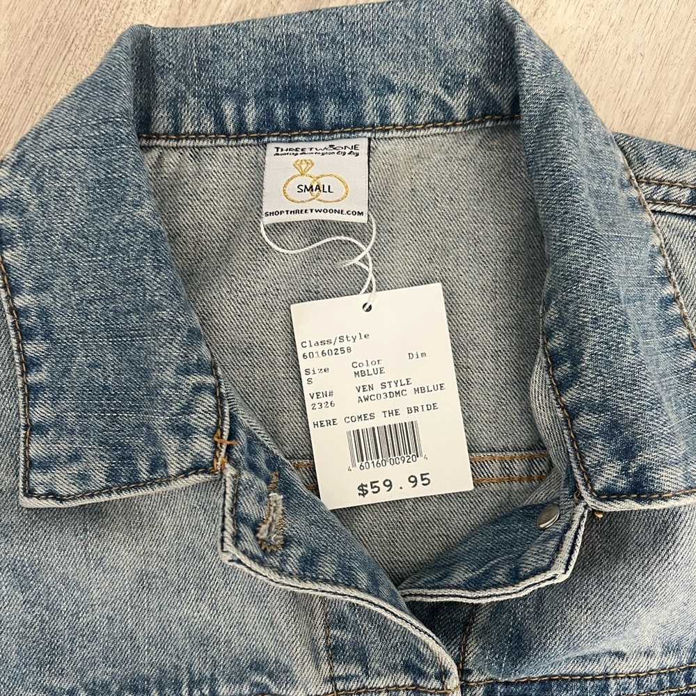 NWT Jean Jacket ‘Here Comes the Bride’ with Floral Embroidery Womens Small - Picture 4 of 4